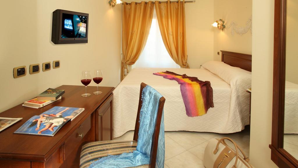 Hotel De Monti Ρώμη Εξωτερικό φωτογραφία