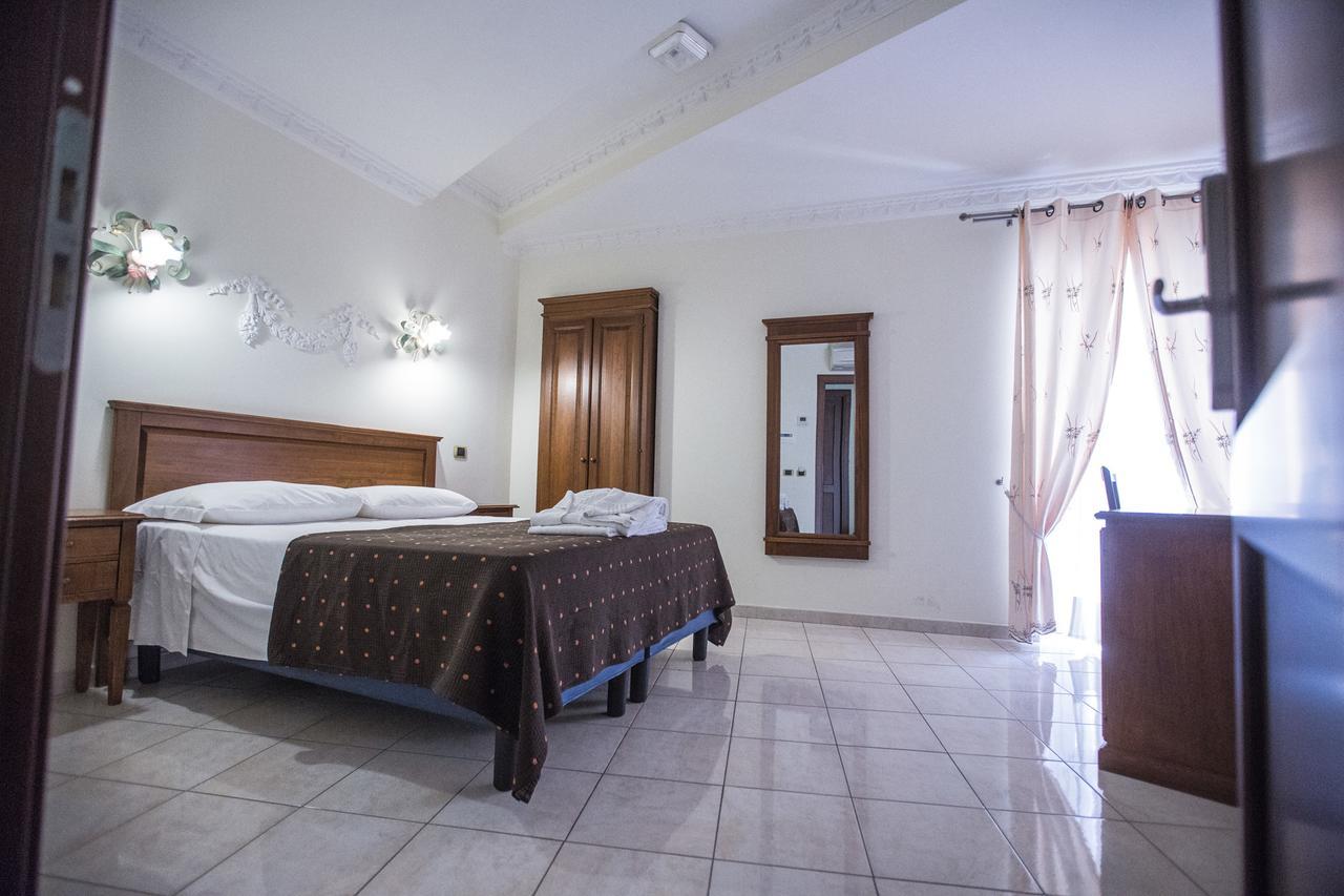Hotel De Monti Ρώμη Εξωτερικό φωτογραφία