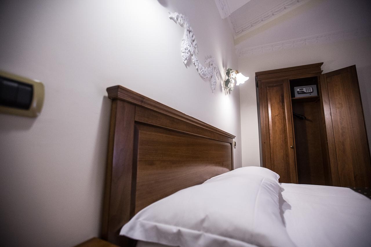Hotel De Monti Ρώμη Εξωτερικό φωτογραφία