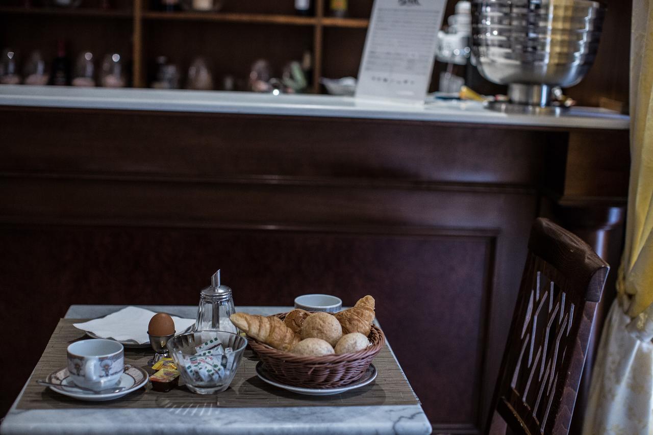 Hotel De Monti Ρώμη Εξωτερικό φωτογραφία