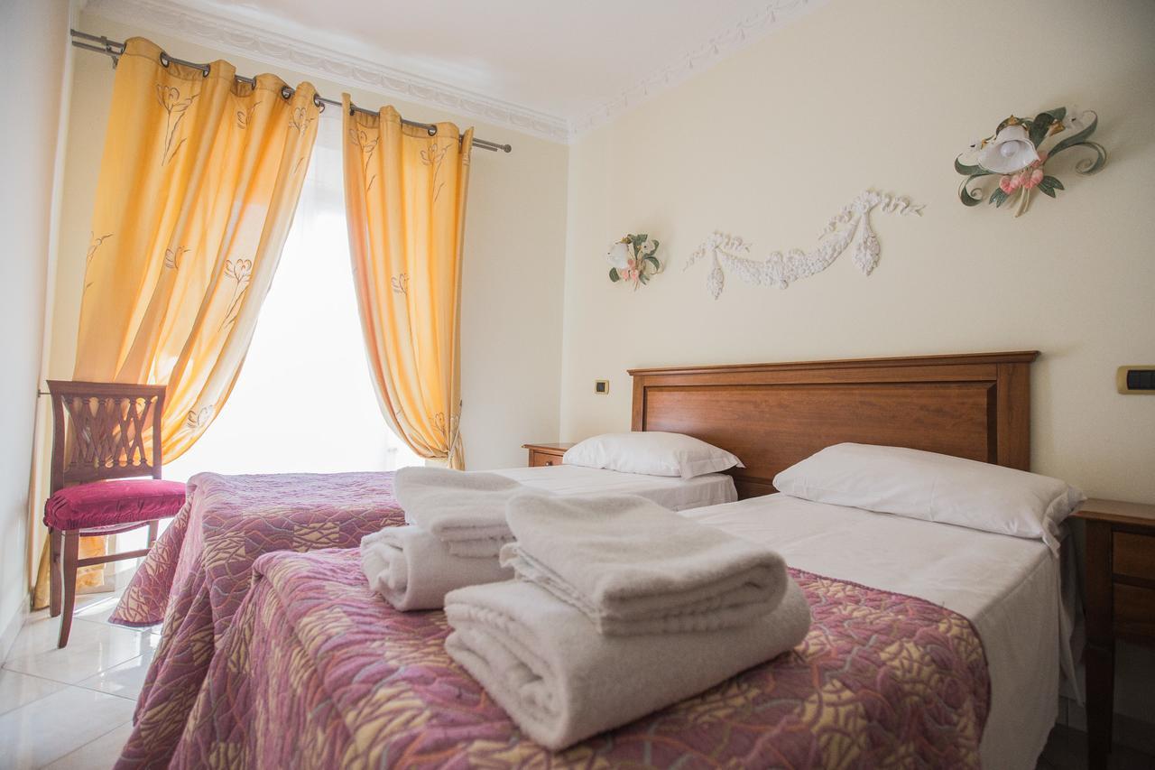 Hotel De Monti Ρώμη Εξωτερικό φωτογραφία
