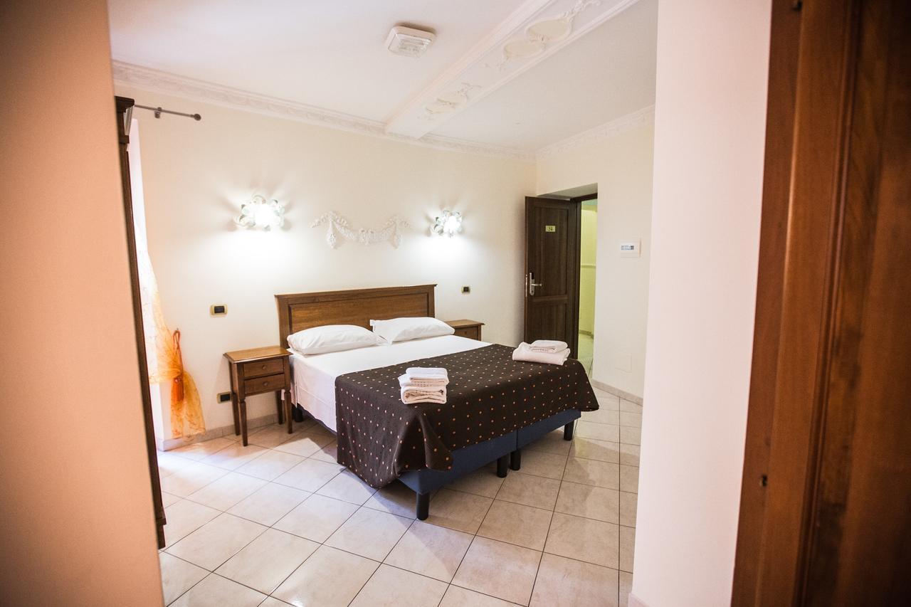 Hotel De Monti Ρώμη Εξωτερικό φωτογραφία