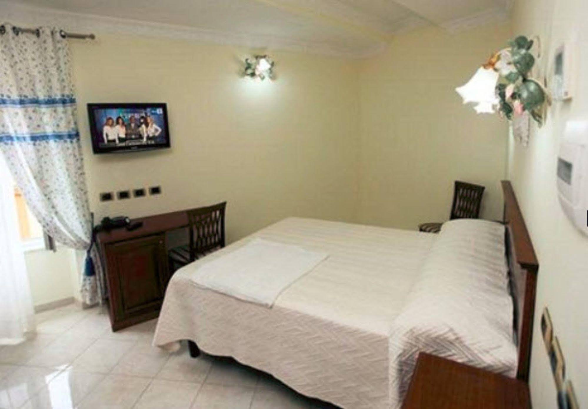 Hotel De Monti Ρώμη Εξωτερικό φωτογραφία